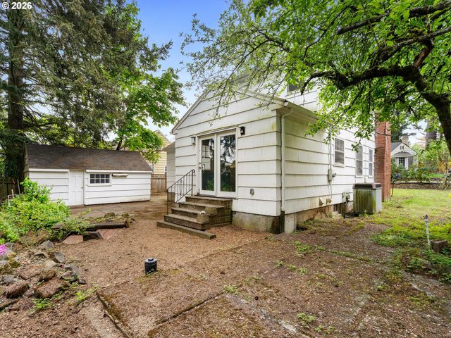 10059 Ne BEECH St, Portland, OR 97220