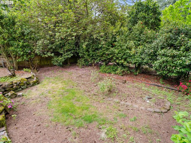 10059 Ne BEECH St, Portland, OR 97220