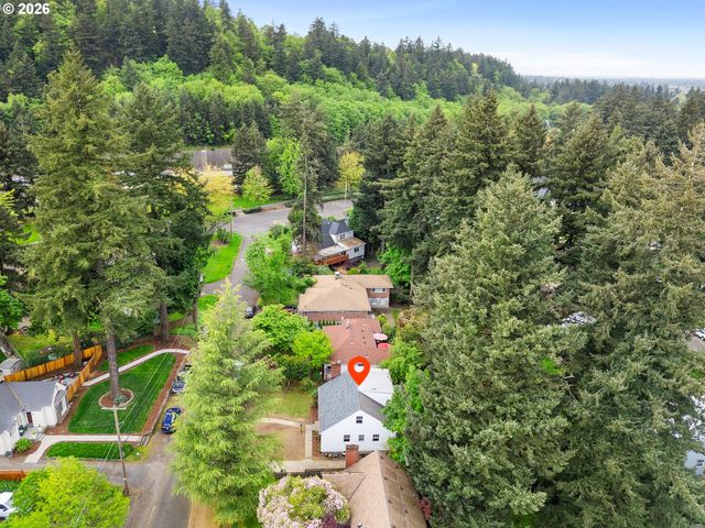 10059 Ne BEECH St, Portland, OR 97220