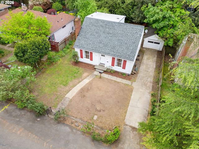 10059 Ne BEECH St, Portland, OR 97220