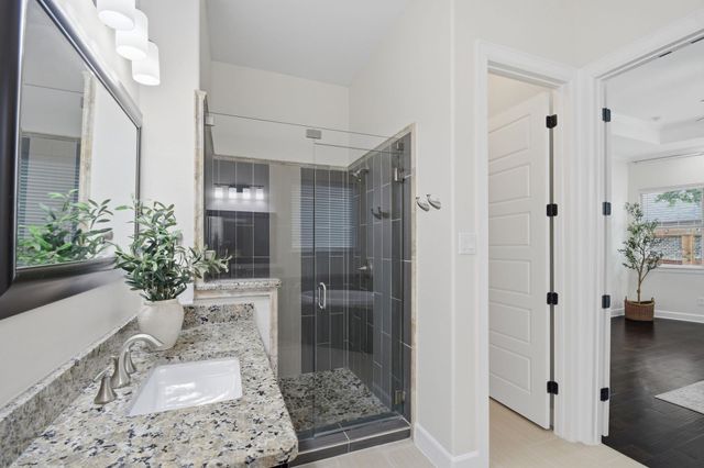 3901 Sansome LN, Round Rock, TX 78681