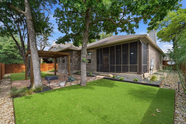 3901 Sansome LN, Round Rock, TX 78681