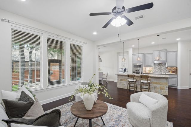 3901 Sansome LN, Round Rock, TX 78681