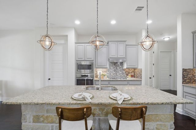3901 Sansome LN, Round Rock, TX 78681