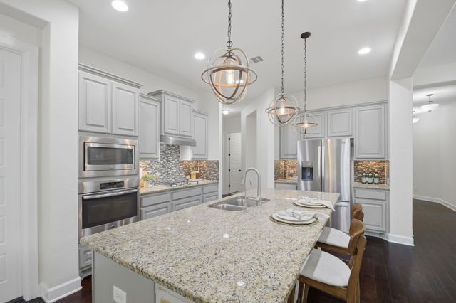 3901 Sansome LN, Round Rock, TX 78681