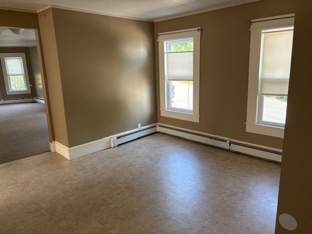 127-129 Massachusetts Ave. 1, North Andover, MA 01845