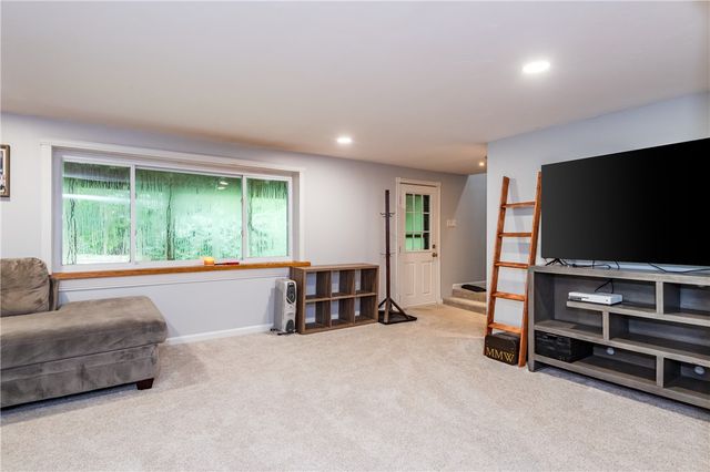 3475 Clar Von Drive, Beavercreek, OH 45430