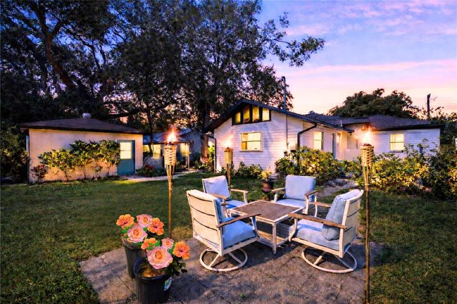 3704 W PLATT STREET, Tampa, FL 33609