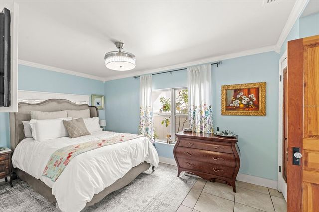 3704 W PLATT STREET, Tampa, FL 33609