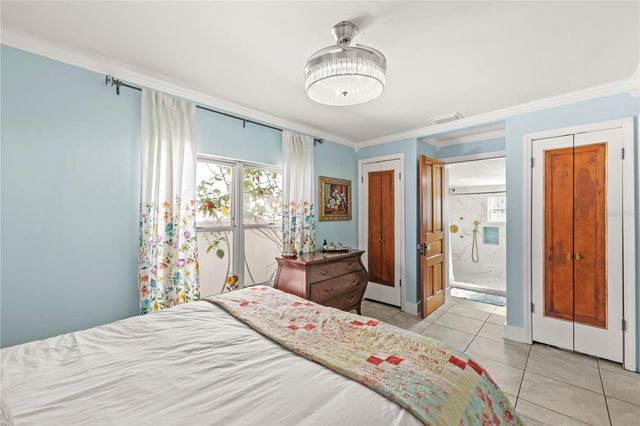 3704 W PLATT STREET, Tampa, FL 33609