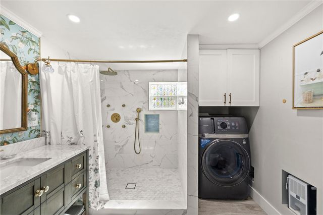 3704 W PLATT STREET, Tampa, FL 33609