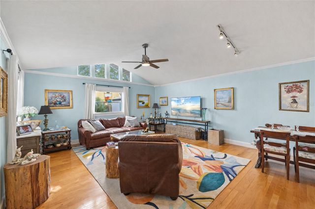 3704 W PLATT STREET, Tampa, FL 33609