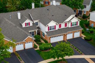 908 WINNERS CUP Court, Naperville, IL 60564