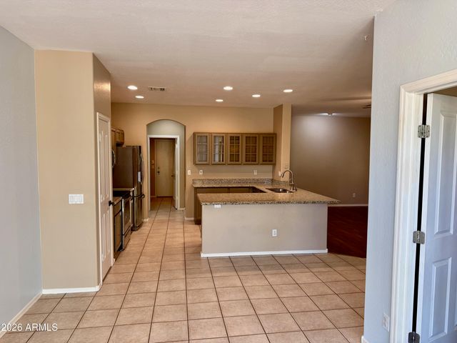 38719 N 7TH Street, Phoenix, AZ 85086