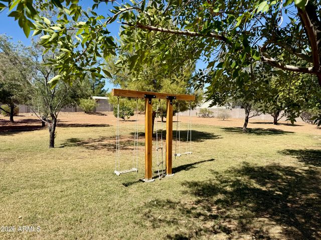 38719 N 7TH Street, Phoenix, AZ 85086