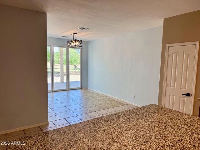 38719 N 7TH Street, Phoenix, AZ 85086