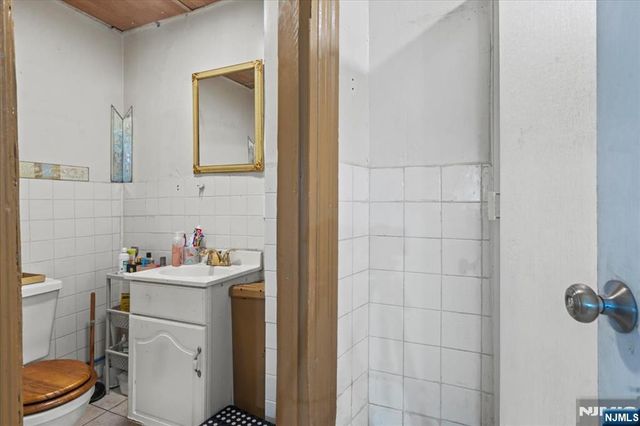 85 Gregory Avenue, Passaic, NJ 07055