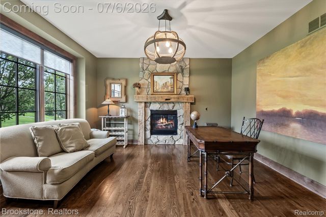 5458 Boulderwood Ridge, Independence Charter Township, MI 48348