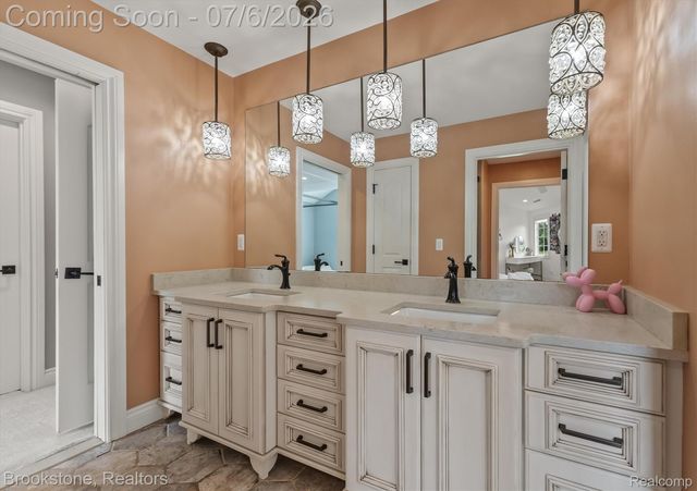 5458 Boulderwood Ridge, Independence Charter Township, MI 48348