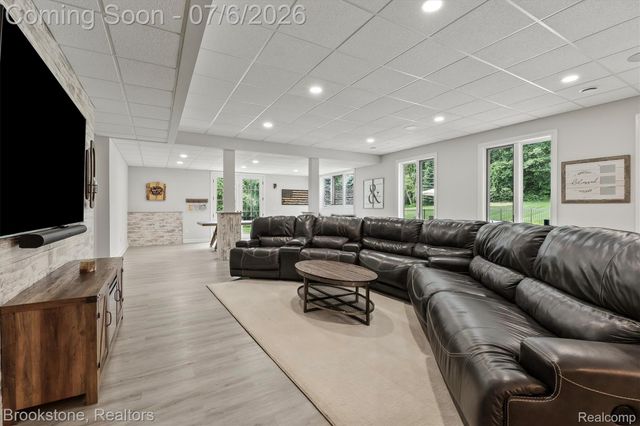 5458 Boulderwood Ridge, Independence Charter Township, MI 48348