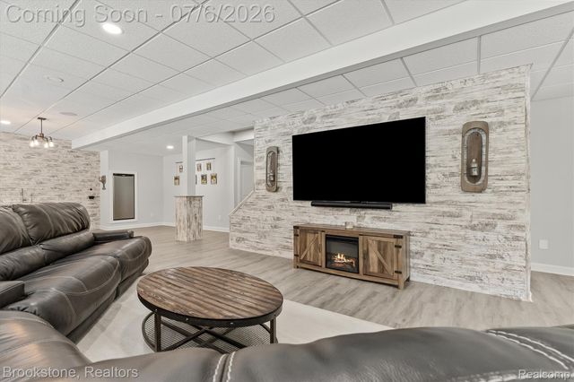 5458 Boulderwood Ridge, Independence Charter Township, MI 48348