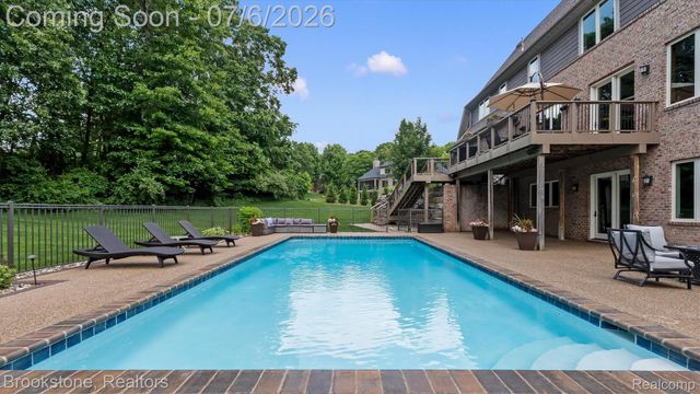 5458 Boulderwood Ridge, Independence Charter Township, MI 48348