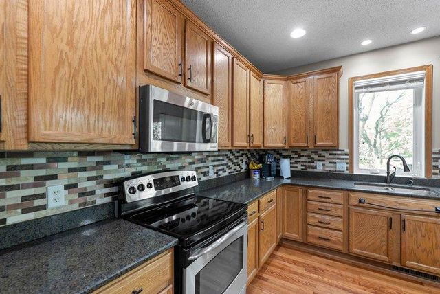7128 Timber Crest Drive S, Cottage Grove, MN 55016