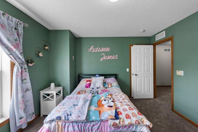7128 Timber Crest Drive S, Cottage Grove, MN 55016