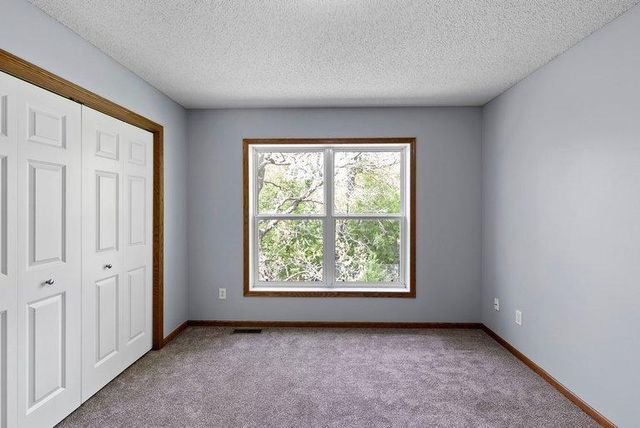 7128 Timber Crest Drive S, Cottage Grove, MN 55016