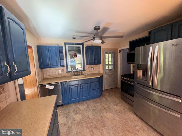 810 IRVINGTON RD, Drexel Hill, PA 19026