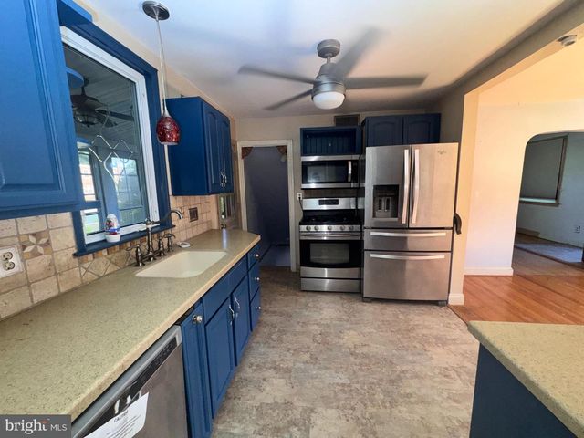 810 IRVINGTON RD, Drexel Hill, PA 19026