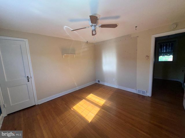 810 IRVINGTON RD, Drexel Hill, PA 19026