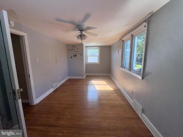 810 IRVINGTON RD, Drexel Hill, PA 19026
