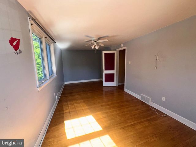 810 IRVINGTON RD, Drexel Hill, PA 19026