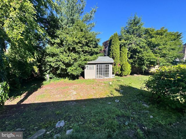 810 IRVINGTON RD, Drexel Hill, PA 19026