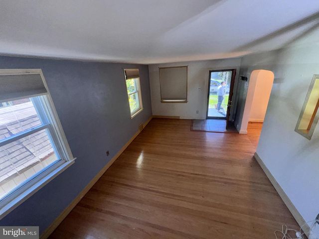 810 IRVINGTON RD, Drexel Hill, PA 19026