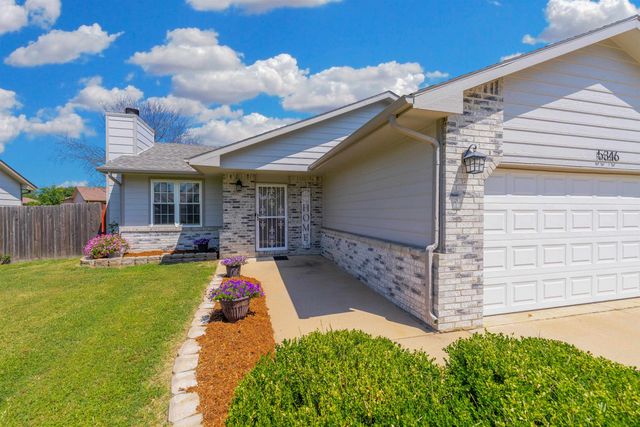 5346 S Stoneborough Court, Wichita, KS 67217