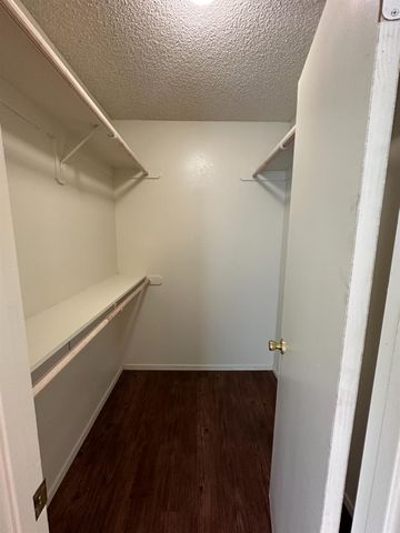 2352 N Katy Avenue, Fresno, CA 93722