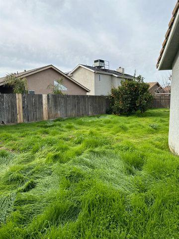 2352 N Katy Avenue, Fresno, CA 93722