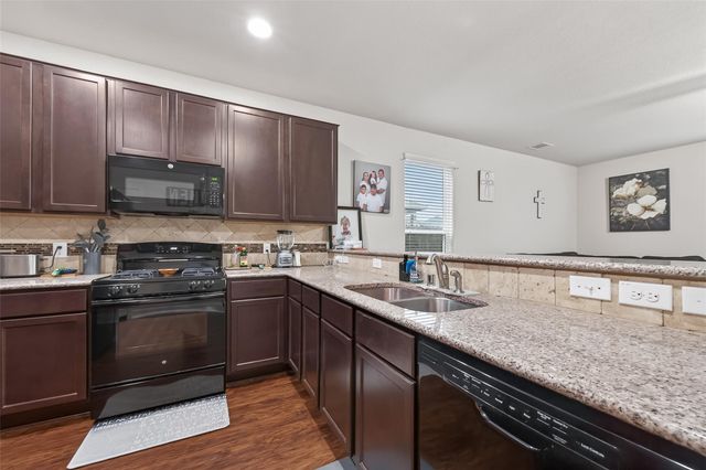 2343 Bright Sunrise Trail, Fresno, TX 77545