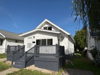 57 W End Avenue, Waterford Twp, MI 48328