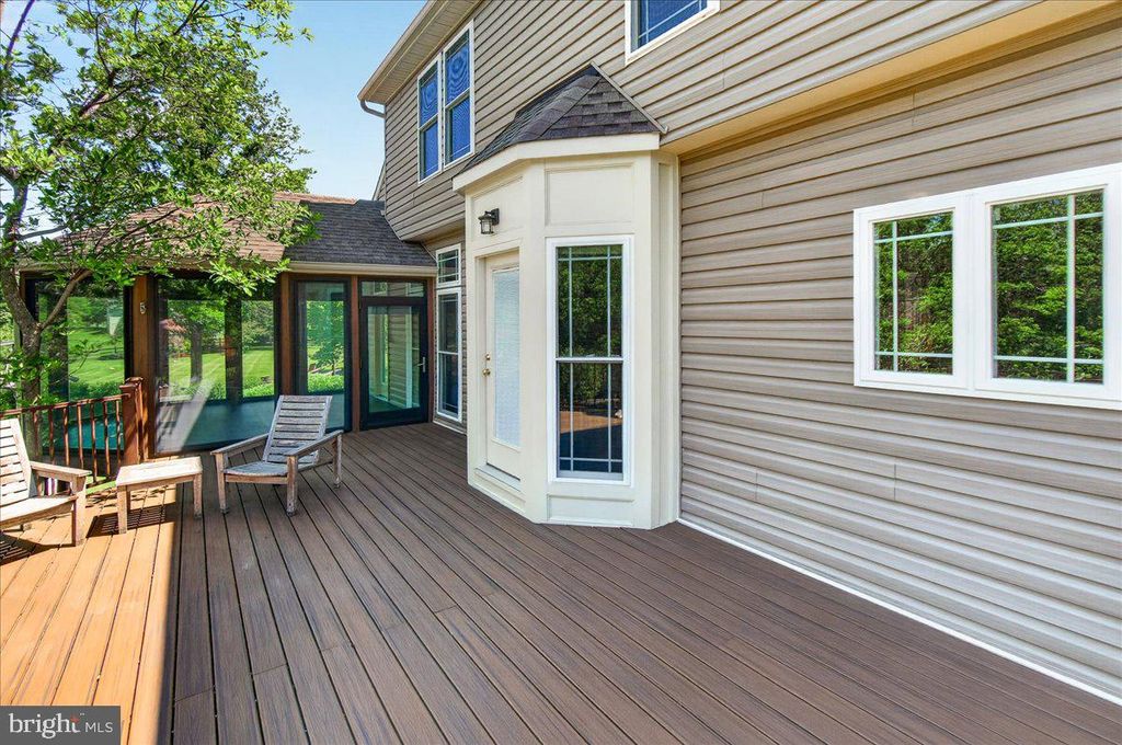 Image 20 of property listing at 19505 GRAY FARM CT, Poolesville, MD 20837