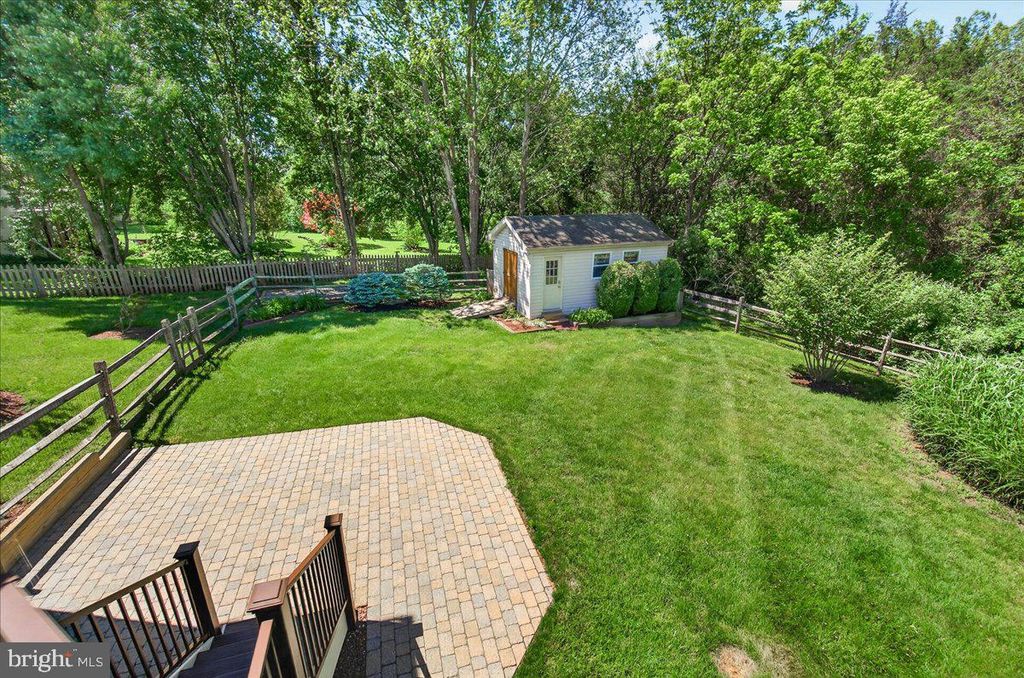 Image 23 of property listing at 19505 GRAY FARM CT, Poolesville, MD 20837