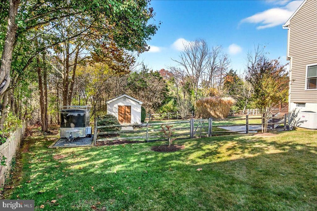 Image 27 of property listing at 19505 GRAY FARM CT, Poolesville, MD 20837