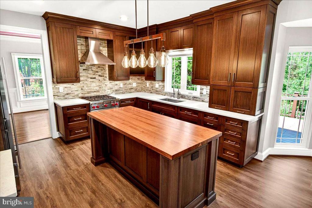 Image 31 of property listing at 19505 GRAY FARM CT, Poolesville, MD 20837