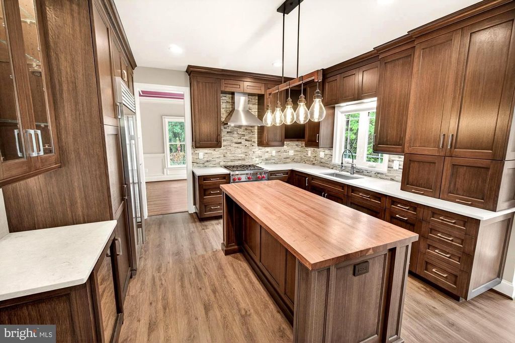 Image 32 of property listing at 19505 GRAY FARM CT, Poolesville, MD 20837