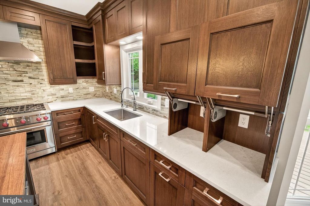 Image 38 of property listing at 19505 GRAY FARM CT, Poolesville, MD 20837