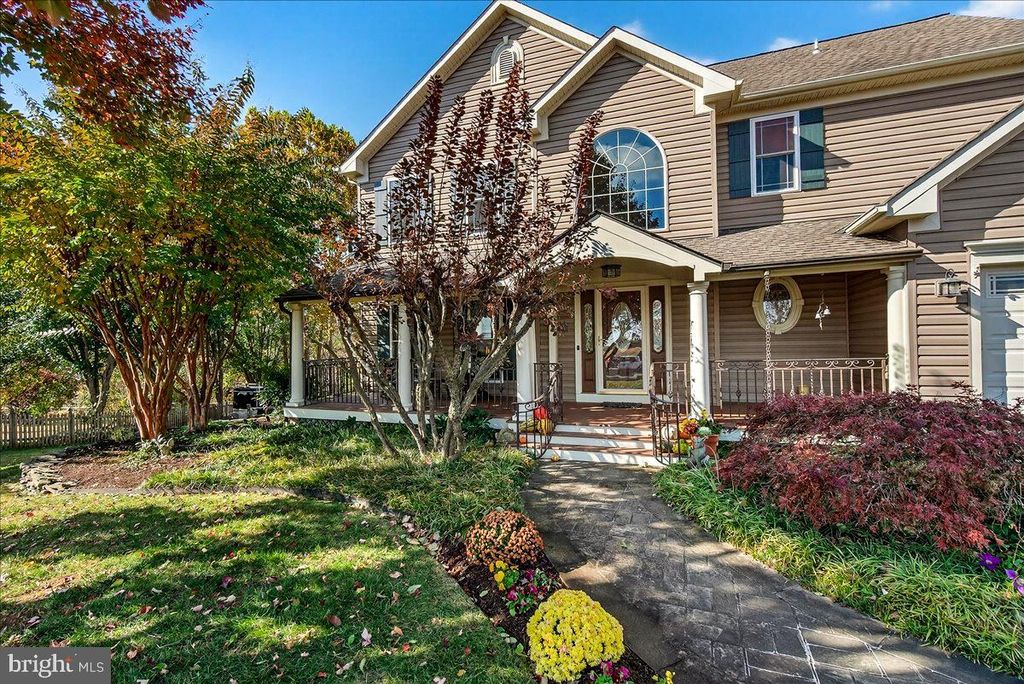 Image 4 of property listing at 19505 GRAY FARM CT, Poolesville, MD 20837