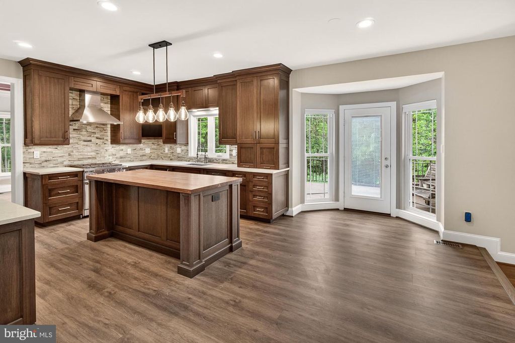 Image 41 of property listing at 19505 GRAY FARM CT, Poolesville, MD 20837