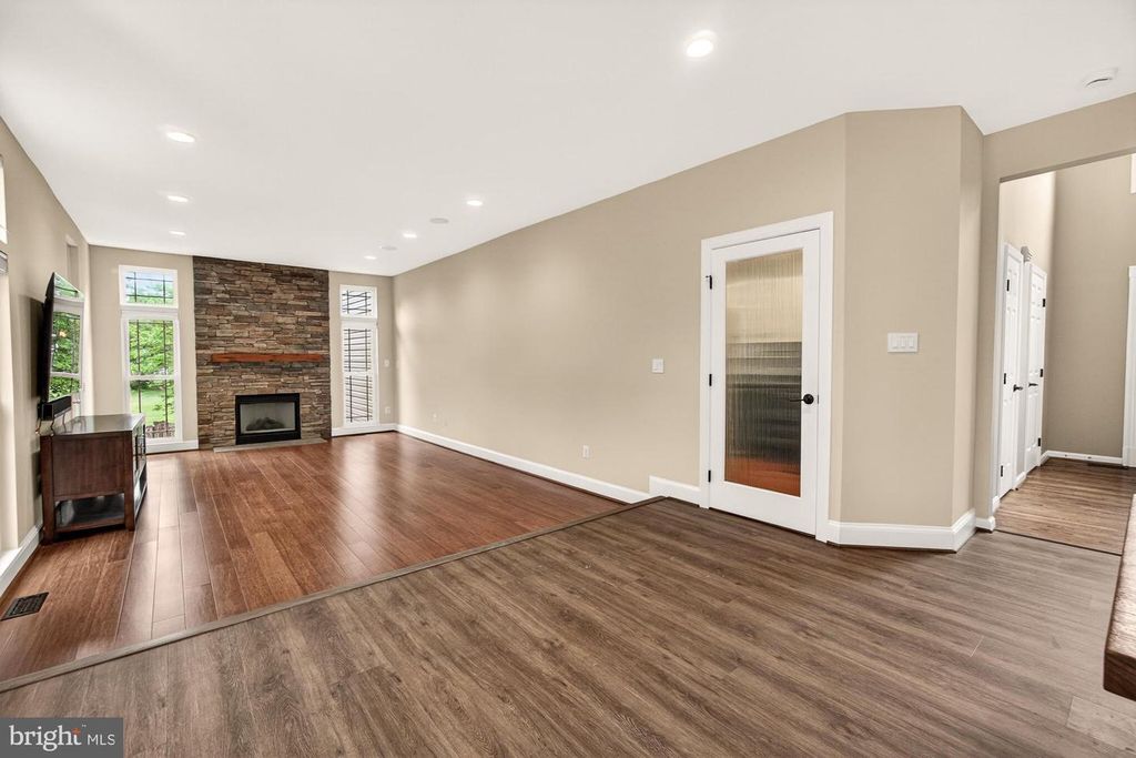 Image 45 of property listing at 19505 GRAY FARM CT, Poolesville, MD 20837